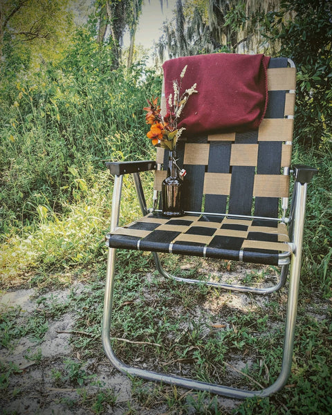 預購【LAWN CHAIR】BLACK & GOLD HIGH BACK BEACH WITH BLACK ARMS 高背低腳