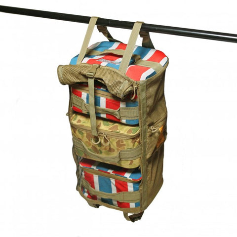 NATAL DESIGN FOLDING KAMPING SHELF with Oregonian Camper