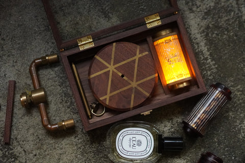 預購 A TREASURE BOX WALNUT