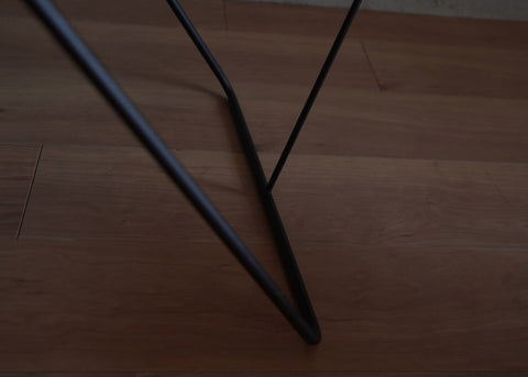NODEL DESIGN Butterfly Table M 胡桃色