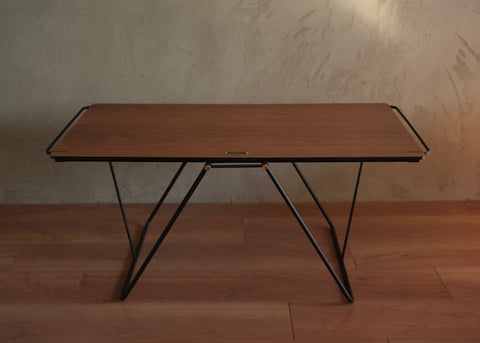 NODEL DESIGN Butterfly Table M 胡桃色