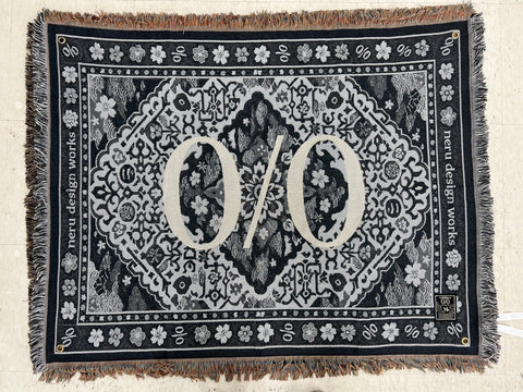 //nerudesignworks// rug black flora ver. 毯子