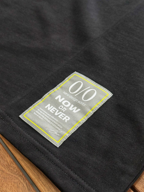 //neru design works// NOW or NEVER T SHIRT 2026 VER. (黑/白)