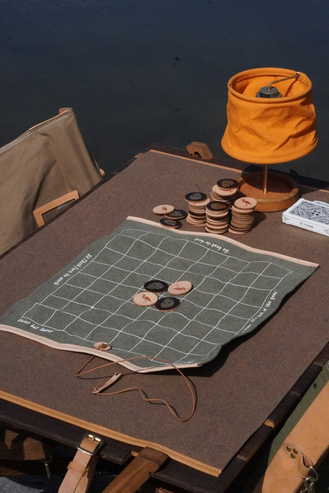 GAME MAT for "NICE MIDDLE" DINING TABLE & DES