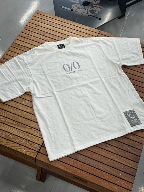 //neru design works// NOW or NEVER T SHIRT 2026 VER. (黑/白）