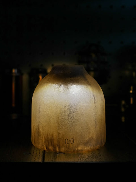 //neru design// Leather tulip light shade 鬱金香形